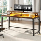 Bureau d’ordinateur de 55 pouces avec prises électriques et bande LED
